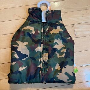Top Paw NWT Dog Camo Vest Size Medium